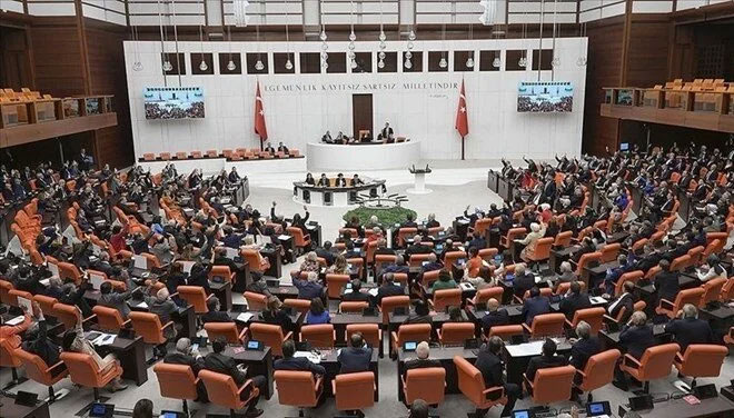 TBMM’de anayasa mesaisi! Numan Kurtulmuş siyasi partileri ziyaret edecek
