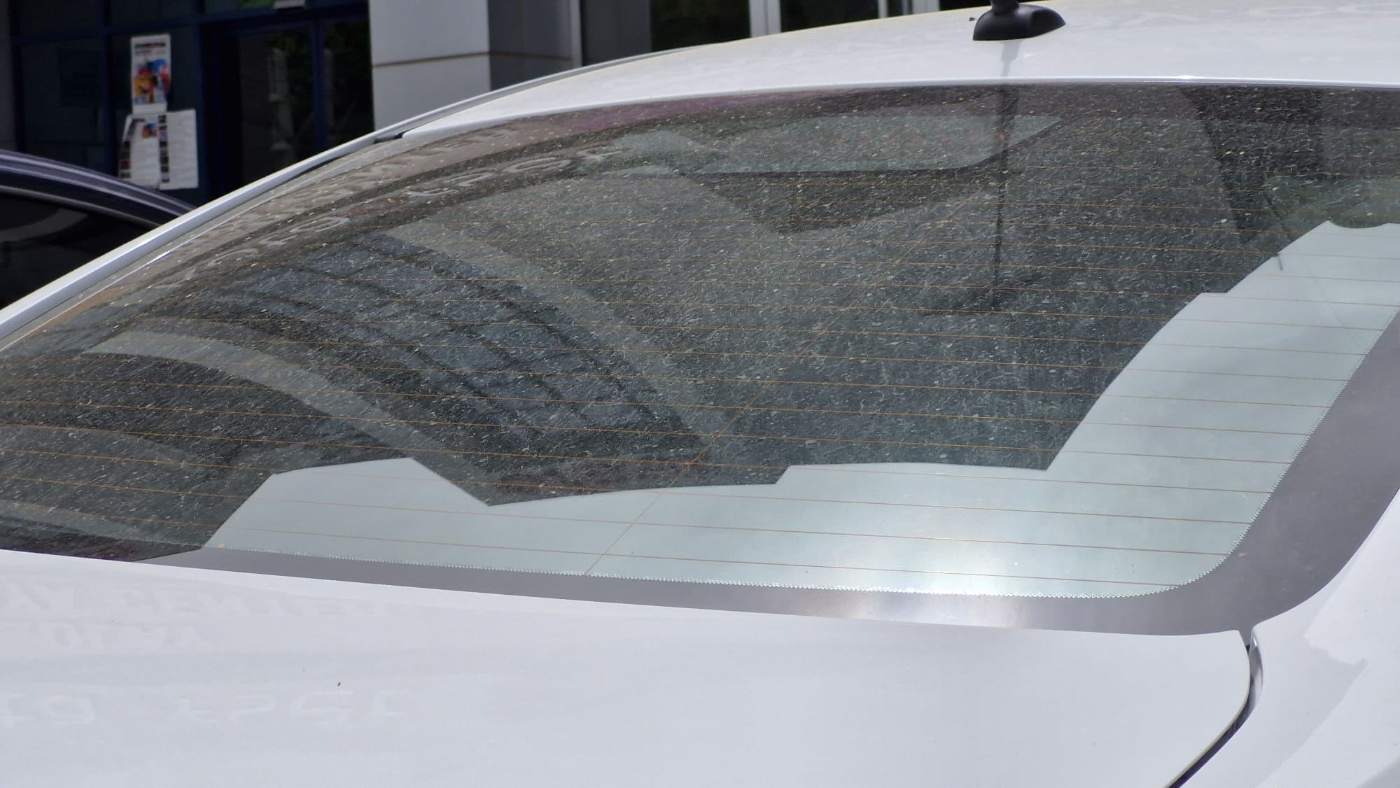 Bursa’da toz taşınımı etkili oluyor! Araçların üzeri tozla kaplandı