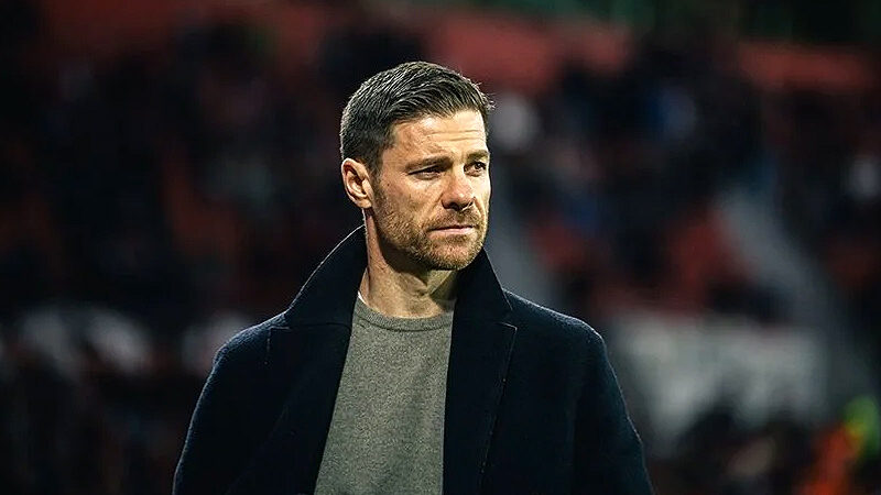 Futbol dünyasının yeni profesörü Almanya liginde (Bundesliga) Bayer Leverkusen'i tarihinin ilk şampiyonluğuna taşıyan İspanyol