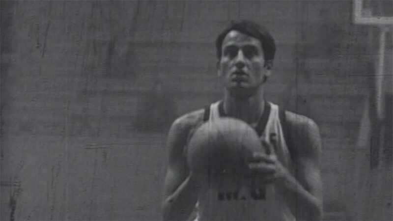 Eski milli basketbolcu hayatını kaybetti A Milli Basketbol Takımı'nın eski oyuncularından Barış Küce, 78 yaşında