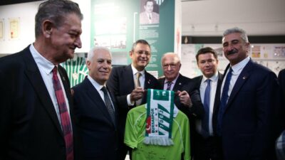 Bursaspor Başkanı Sinan Bür’den CHP’li başkanlara kutlama mesajı