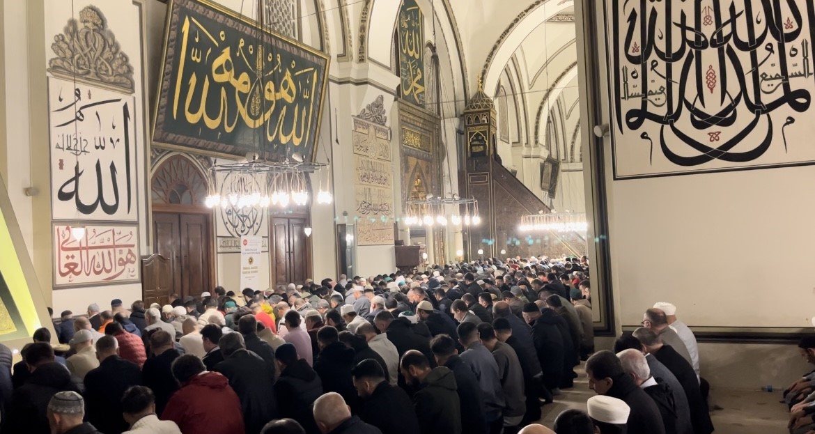 Bursa Ulu Cami’de fetih duası yapıldı Bursa Ulu Cami’de fetih duası yapıldı