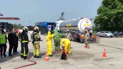 Bursa’da jandarmadan nefes kesen tatbikat