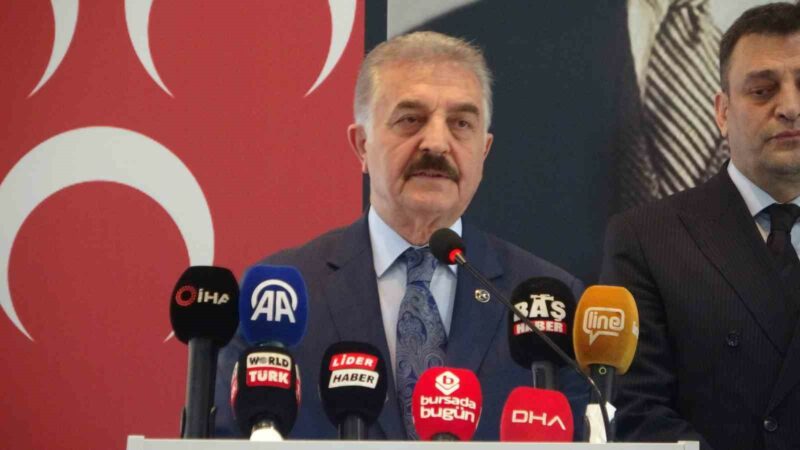 Büyükataman: Milletimizin kararı ne olursa olsun her zaman başımızın üzerindedir MHP Bursa İl Teşkilatı bayramın ikinci gününde bir araya geldi.