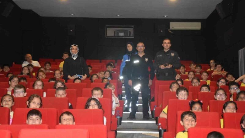 Bursa’da çocuklara siber temalı animasyon filmi gösterisi Gemlik İlçe Emniyet Müdürlüğü çocuk ve gençlerin bilinçlendirilmesine yönelik faaliyetlerine