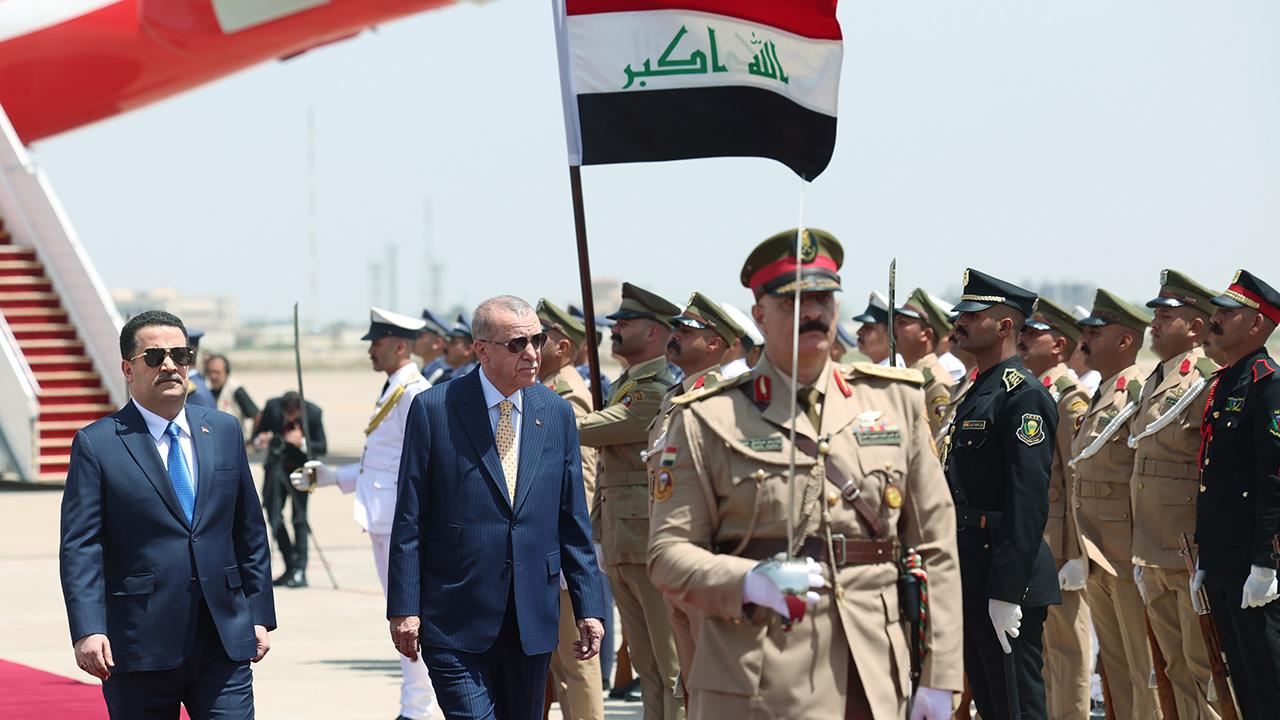 Cumhurbaşkanı Erdoğan 13 yıl sonra Irak’ta! Kalkınma Yolu Anlaşması imzalandı