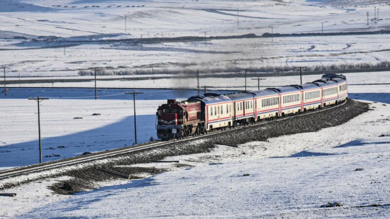 Doğu Ekspresi üç ayda 35 bini aşkın yolcu taşıdı Doğu Ekspresi ve Turistik Doğu Ekspresi trenleriyle yılın ilk üç