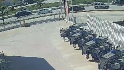 Bursa’da kamyonet takla attı! O anlar kamerada