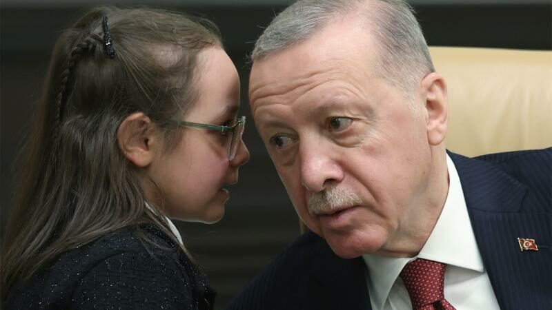Erdoğan’a resim hediye eden Buğlem: ‘Onu mutlu etmek istedim…’