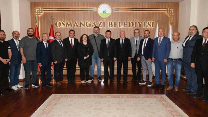 Erkan Aydın: “Osmangazi’de yapacak çok işimiz var” Bursa Gazeteciler Cemiyeti Başkanı Nuri Kolaylı ve BGC Yönetim Kurulu
