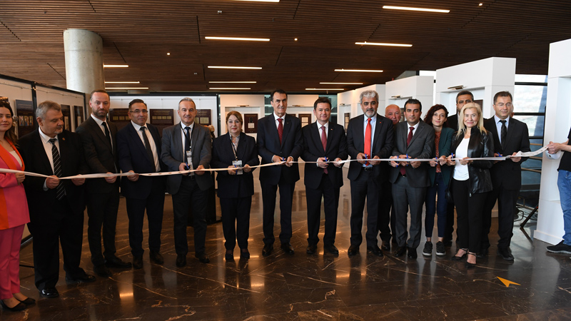 Bursa’da Fetih Şenlikleri sempozyum ve sergiyle başladı Bursa’da Fetih Şenlikleri sempozyum ve sergiyle başladı