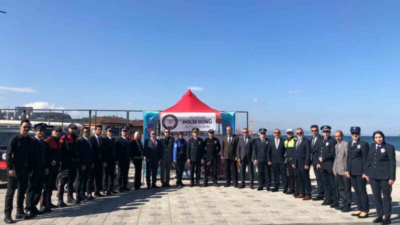 Gemlik’te 10 Nisan Polis Günü kutlandı Türk Polis Teşkilatının kuruluşunun 179.yıldönümü münasebetiyle Gemlik Atatürk Anıtında çelenk