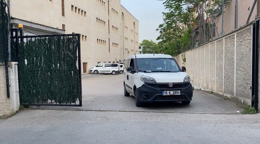 Bursa’da icra memuru ile avukatı darp eden işadamı tutuklandı Bursa’da icra memuru ile avukatı darp eden işadamı tutuklandı