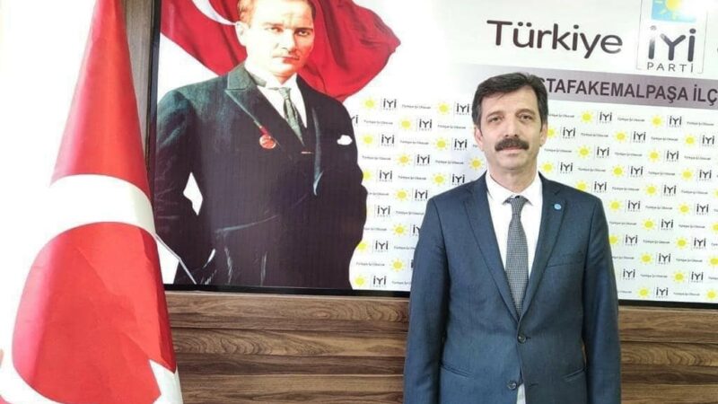İYİ Parti Mustafakemalpaşa İlçe Başkanı istifa etti İYİ Parti Mustafakemalpaşa İlçe Başkanlığı görevini yaklaşık 2 yıldır sürdüren