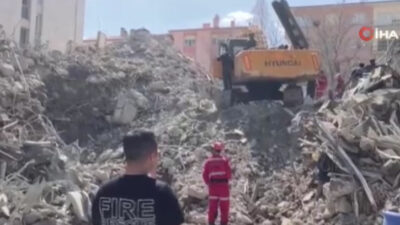 Ankara’da bina yıkımı sırasında göçük! 1 kişi enkaz altında kaldı