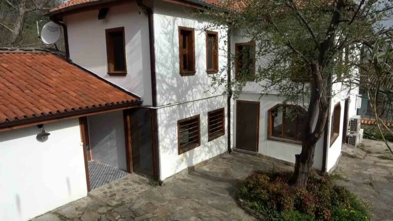Bursa’daki bu evlerin örneği yok Bursa’da Nilüfer Belediyesi’ne ait iki yazı evinin Türkiye’de başka örneği