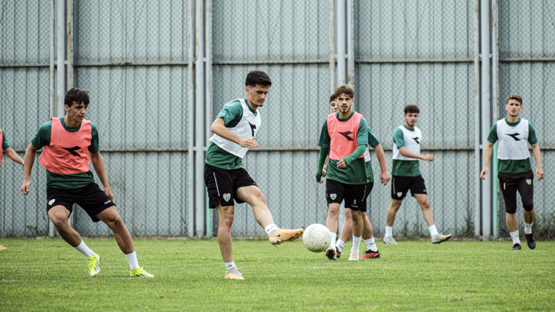 Bursaspor’da hazırlıklar sürüyor