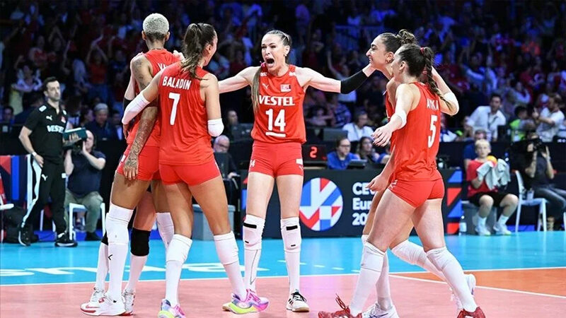 Dünya 1 numarası A Milli Kadın Voleybol Takımı'nın, FIVB Milletler