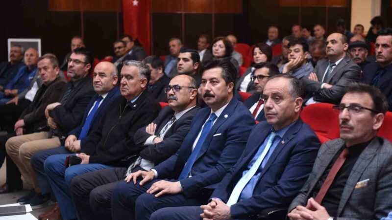 Yenişehir’de her mahalleye eşit ve adil hizmet Yenişehir’in 71 mahalle muhtarıyla buluşan Belediye Başkanı Ercan Özel, “Her
