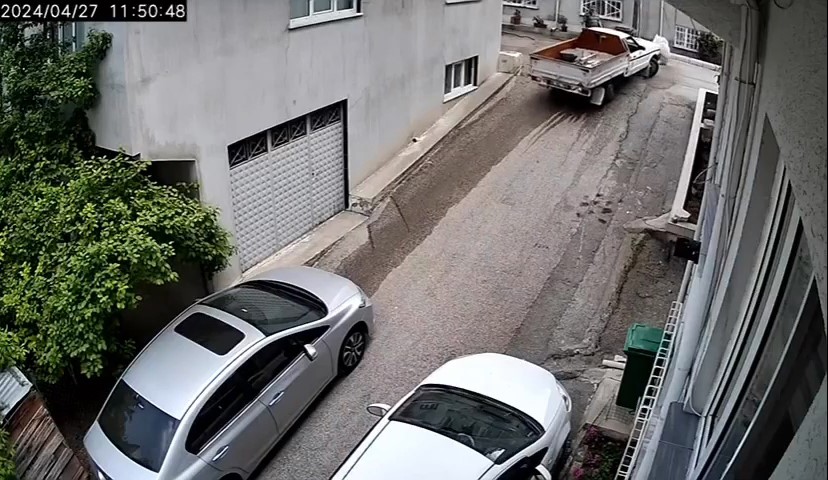 Bursa’da kaza! Yokuşta aracı kaldıramayınca…