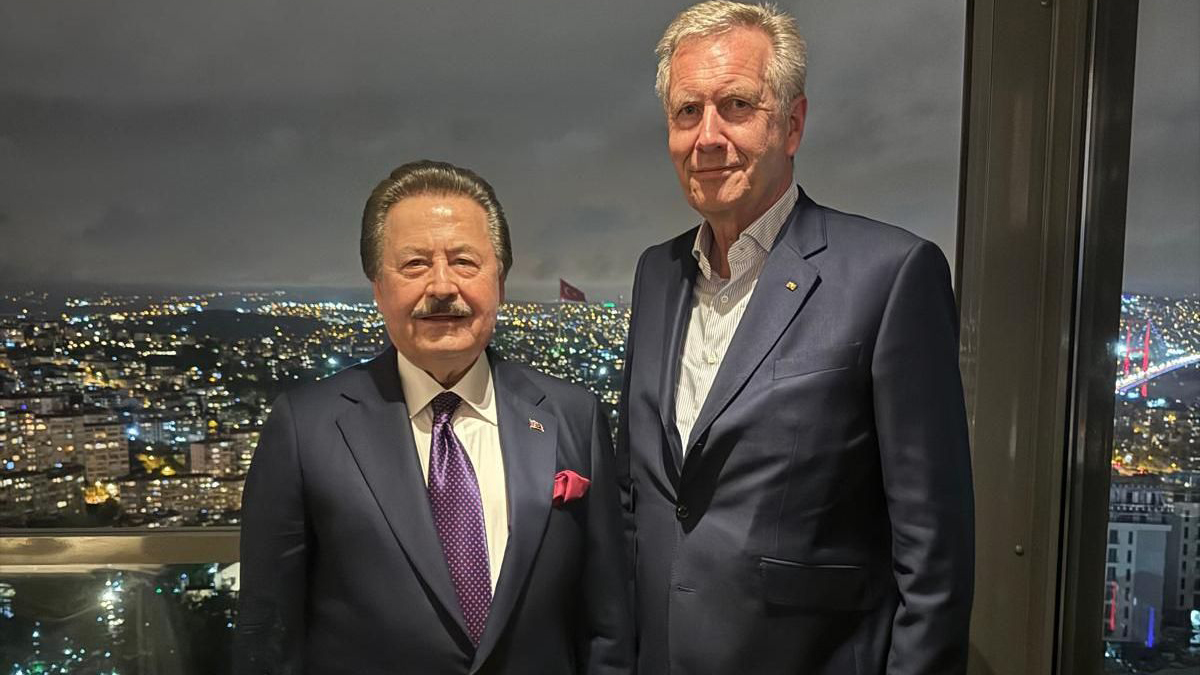 Almanya eski Cumhurbaşkanı Wulff’tan Cavit Çağlar’a ziyaret