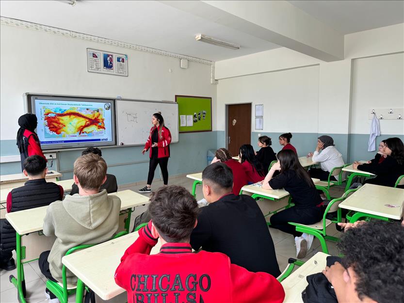 İnegöl’de öğrencilere doğal afet farkındalığı eğitimi verildi