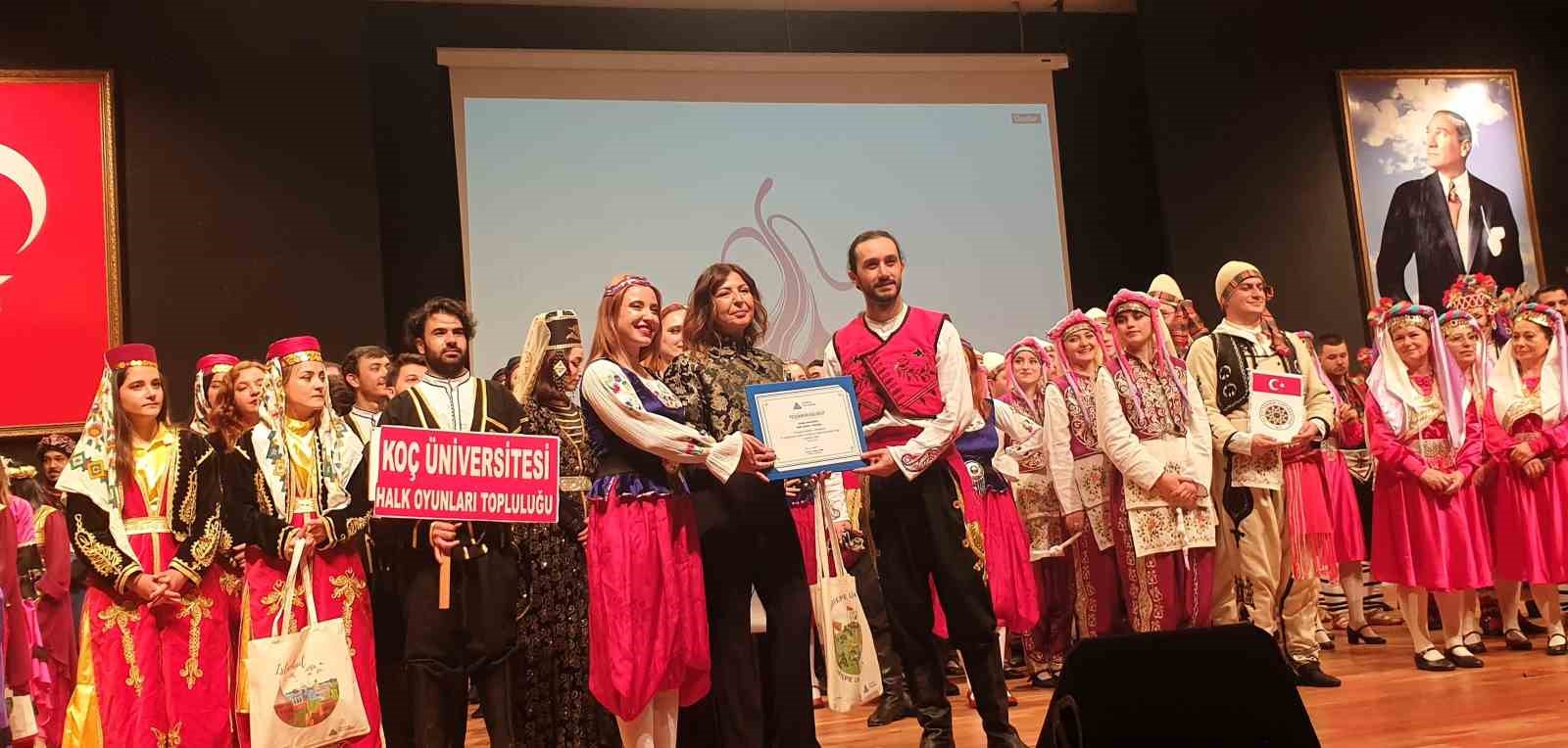 Uluslararası Folklor Festivali’nde Bursa Uludağ Üniversitesi rüzgarı Uluslararası Folklor Festivali’nde Bursa Uludağ Üniversitesi rüzgarı