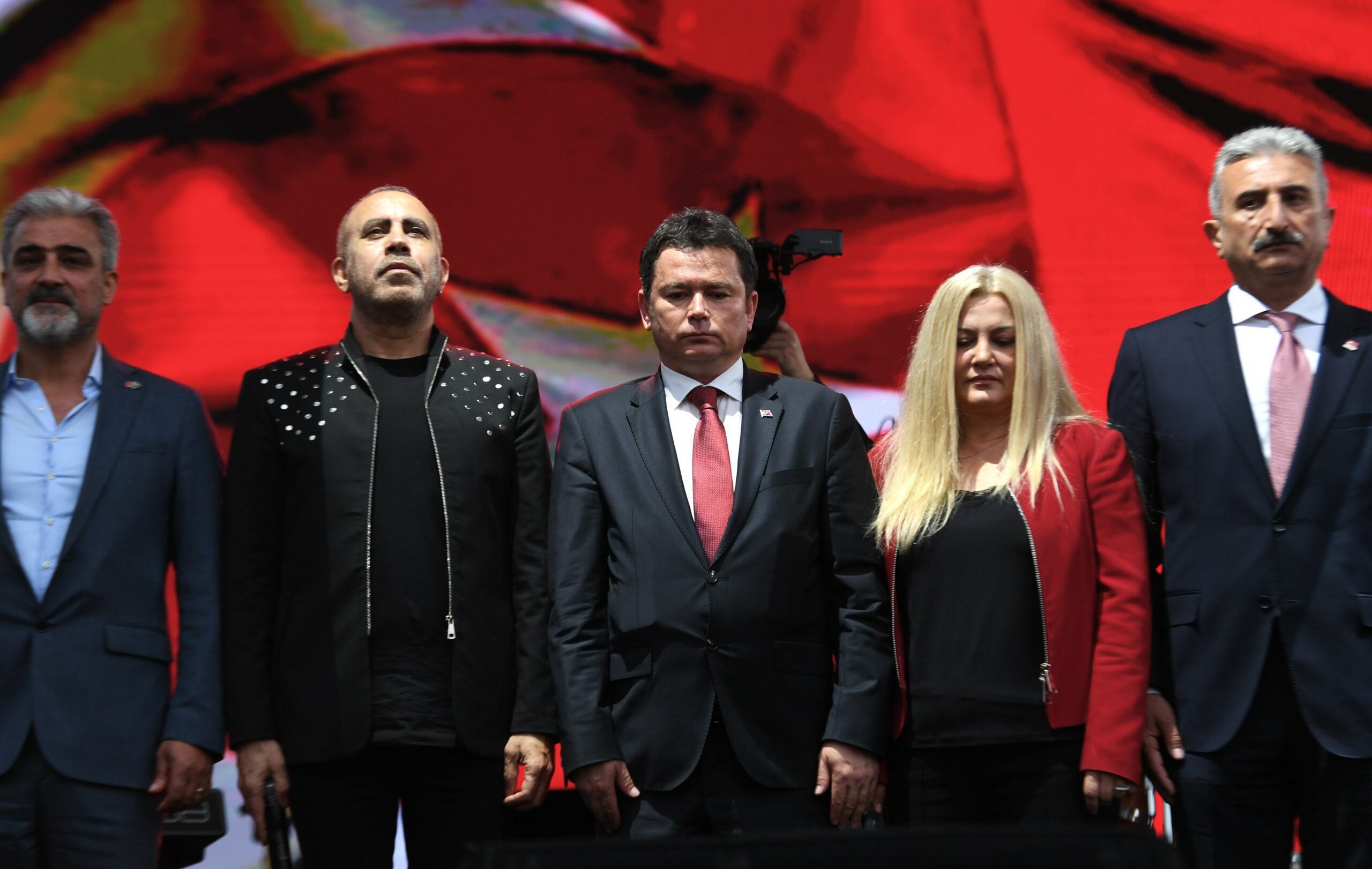 Bursa’da Haluk Levent Gazze’deki soykırıma dikkat çekti