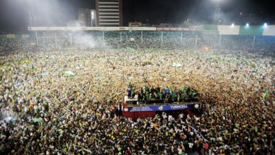 Bursaspor Kulübü 14 yıl önce bugün Süper Lig şampiyonu olmuştu