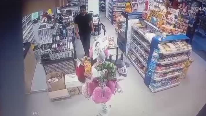 Bursa’da 9 bin liralık hırsızlık kamerada