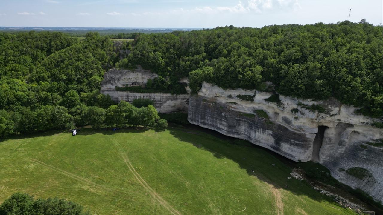 Bu kanyondaki sığınaklar tarih meraklılarını bekliyor