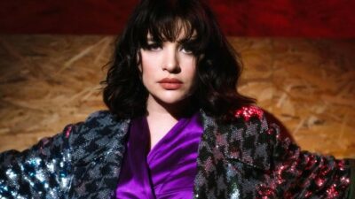 Bursalı ünlü oyuncudan ilk paylaşım!