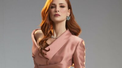 Mine Tugay, -15 derecede göle girdiği anları paylaştı!