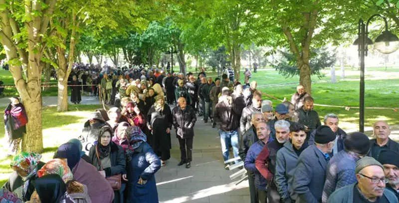 Akın ettiler! 5 bin kişi, kuyruk oluşturdu…