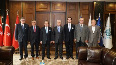 Bursa’da büyük buluşma; Cavit Çağlar’dan Başkan Bozbey’e tam destek