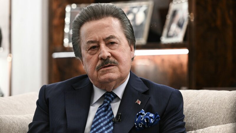 Olay Gazetesi Yazarı Ahmet Emin Yılmaz, Halk TV’de İsmail Küçükkaya’nın