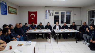 Bakan Işıkhan, 1 Mayıs’ı işçilerle karşıladı