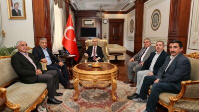 Bursa Valisi Demirtaş, Bursa Afyonkarahisarlılar Derneği’nin yöneticilerini kabul etti