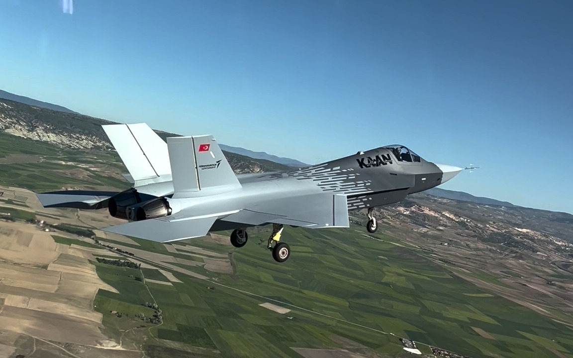 KAAN yeniden göklerde! İkinci uçuşunu başarıyla tamamladı