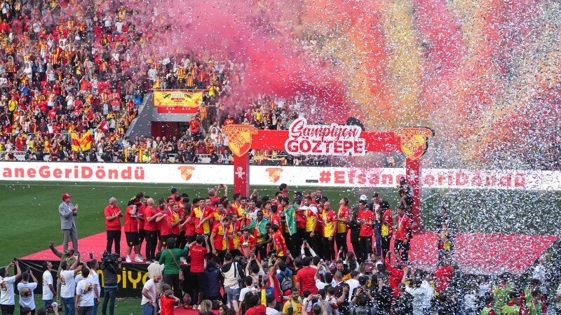 Süper Lig’e yükselen Göztepe kupasını aldı Trendyol 1. Lig'de 2023-2024 sezonunu ikinci sırada tamamlayarak lider Eyüpspor'la