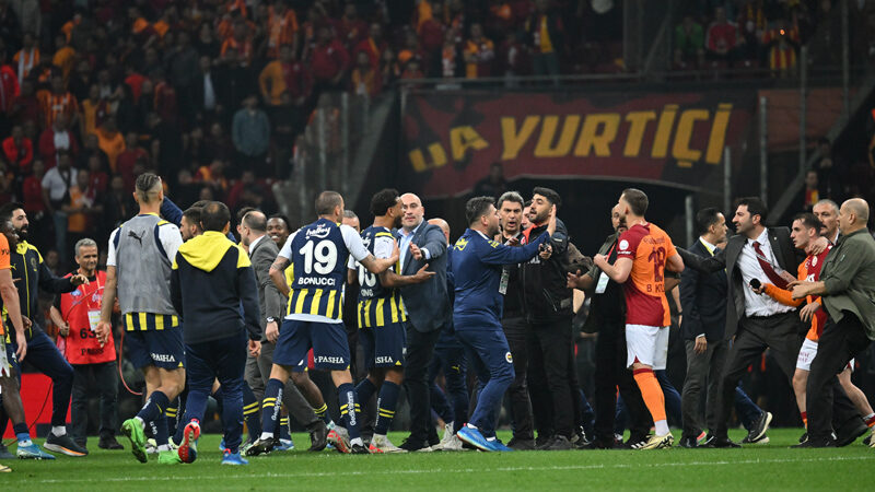 Stat müdürüne darp girişimi: 3 kişi ifadeye çağırıldı İstanbul Valiliği, Galatasaray ile Fenerbahçe arasında oynanan derbi mücadelesinin ardından