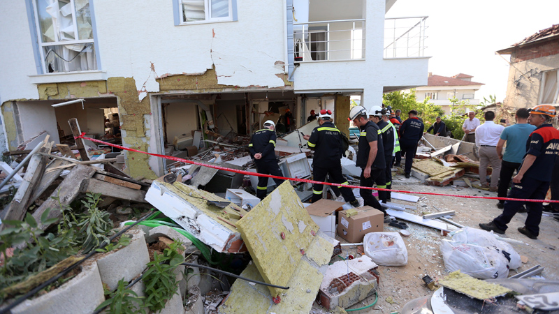 Bursa’da ortalık savaş alanına döndü! Ev sahibi ile tartışan kiracı doğalgazı açıp…