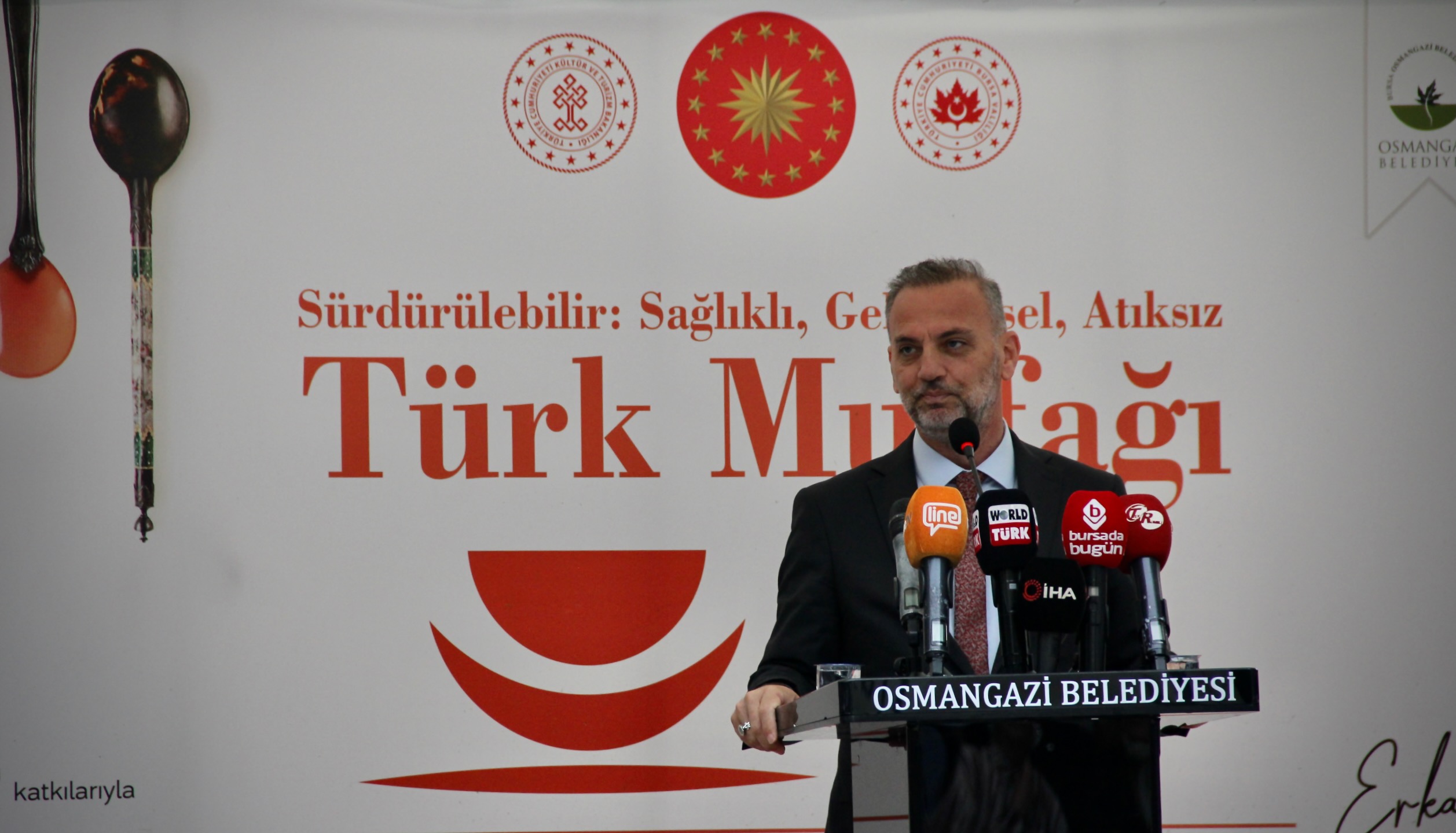 Bursa'nın lezzetleri görücüye çıktı 1 AA 20240523 34657039 34657037 BURSANIN YORESEL LEZZETLERI TURK MUTFAGI HAFTASINDA TANITILDI