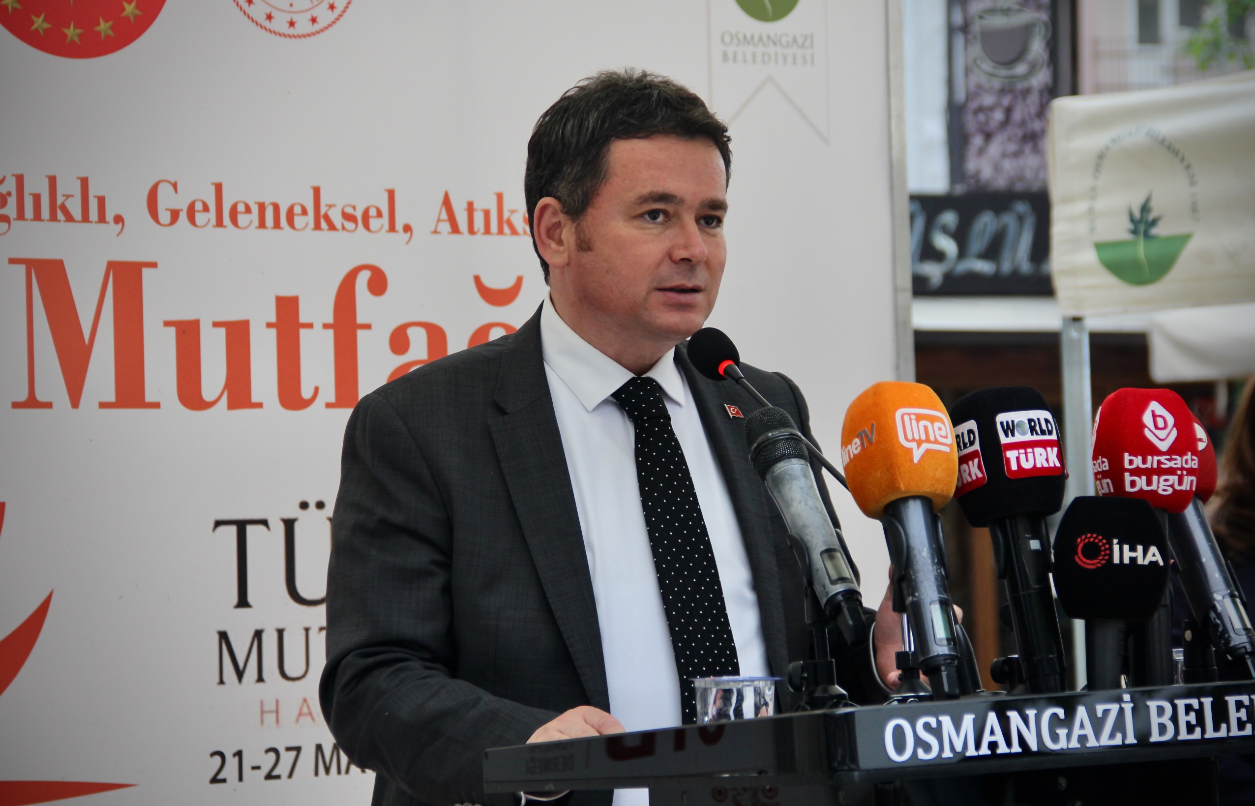 Bursa'nın lezzetleri görücüye çıktı 2 AA 20240523 34657039 34657038 BURSANIN YORESEL LEZZETLERI TURK MUTFAGI HAFTASINDA TANITILDI