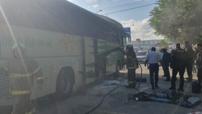 Bursa yolunda otobüs yangını