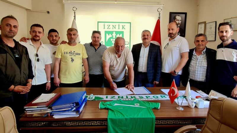 Bölgesel Amatör Lig'e (BAL) yükselen İznikspor, teknik direktör Yunus Emre