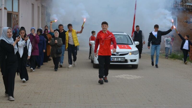Bursa’da şampiyona yakışır karşılama Konya’da yapılan minder güreşlerinde, U-23 yaş grubunda ve 70 kilo