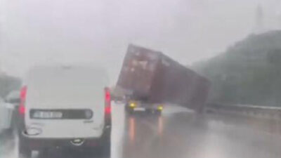 Bursa’da sağanak ve dolu hayatı felç etti