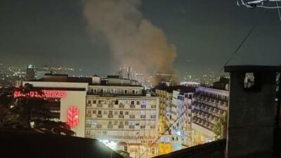 Bursa’da iş hanının çatısında yangın