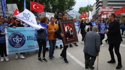 İstanbul’da öğretmenin öldürülmesi Bursa’da protesto edildi